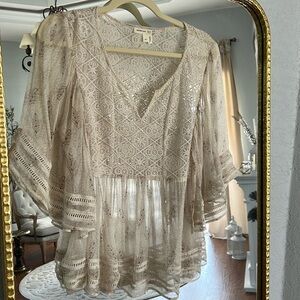 Anthropologie Meadow Rue Beautiful Flutter Sleeve Top Size LP